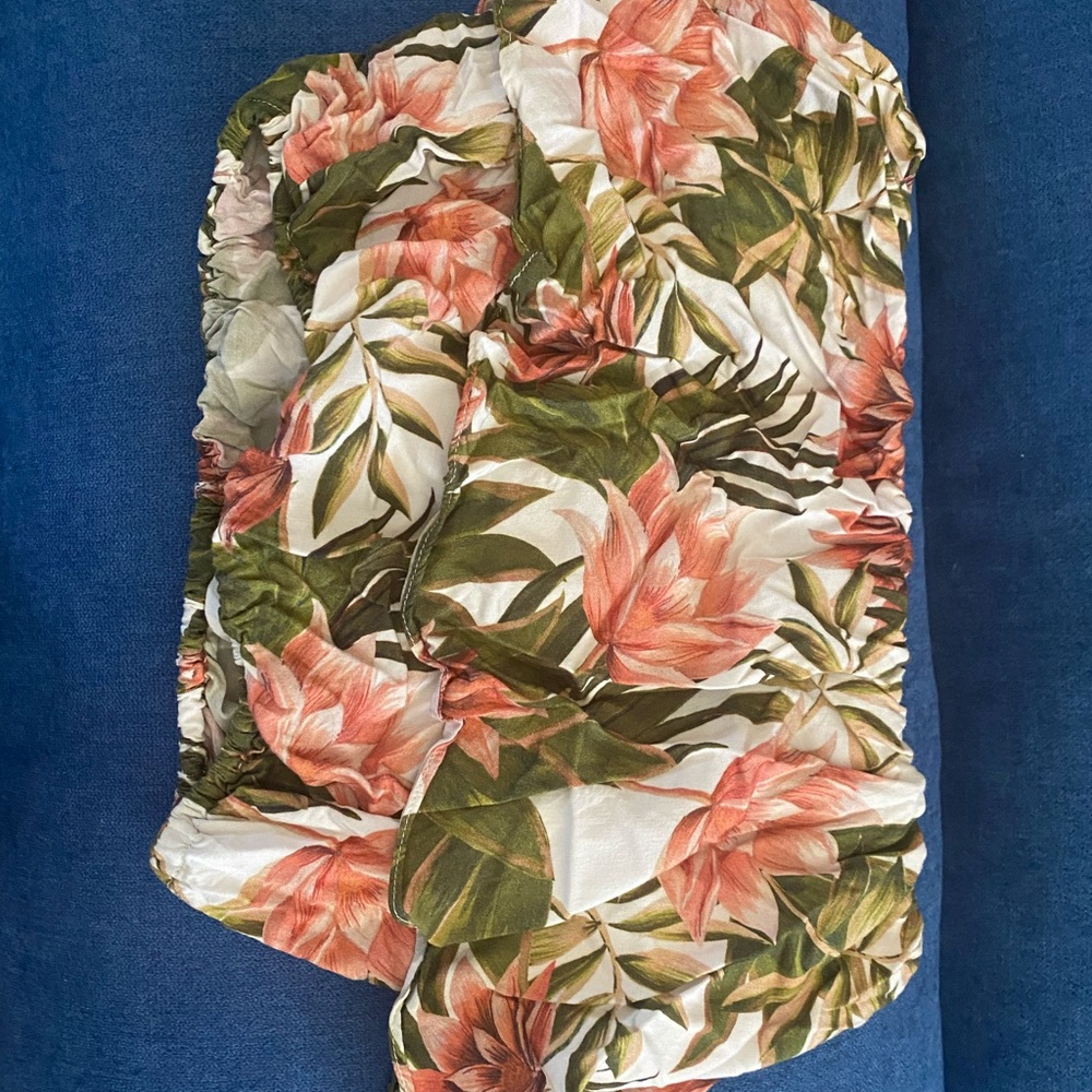 Shore surf brand crop top